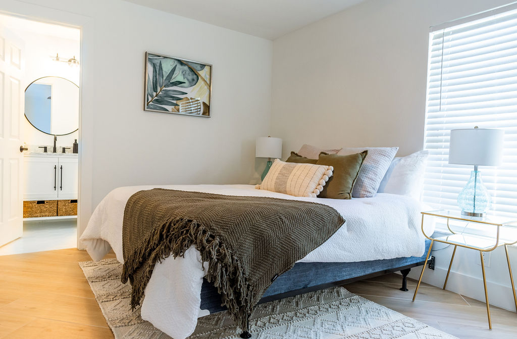 Naples Home 1028872