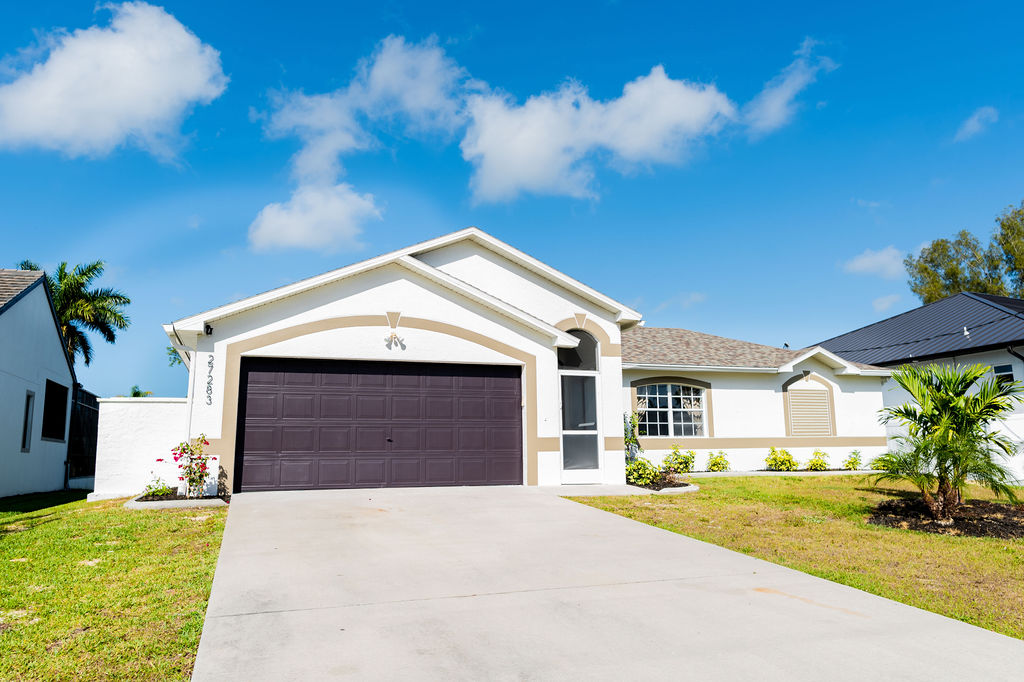 Naples Home 1028872