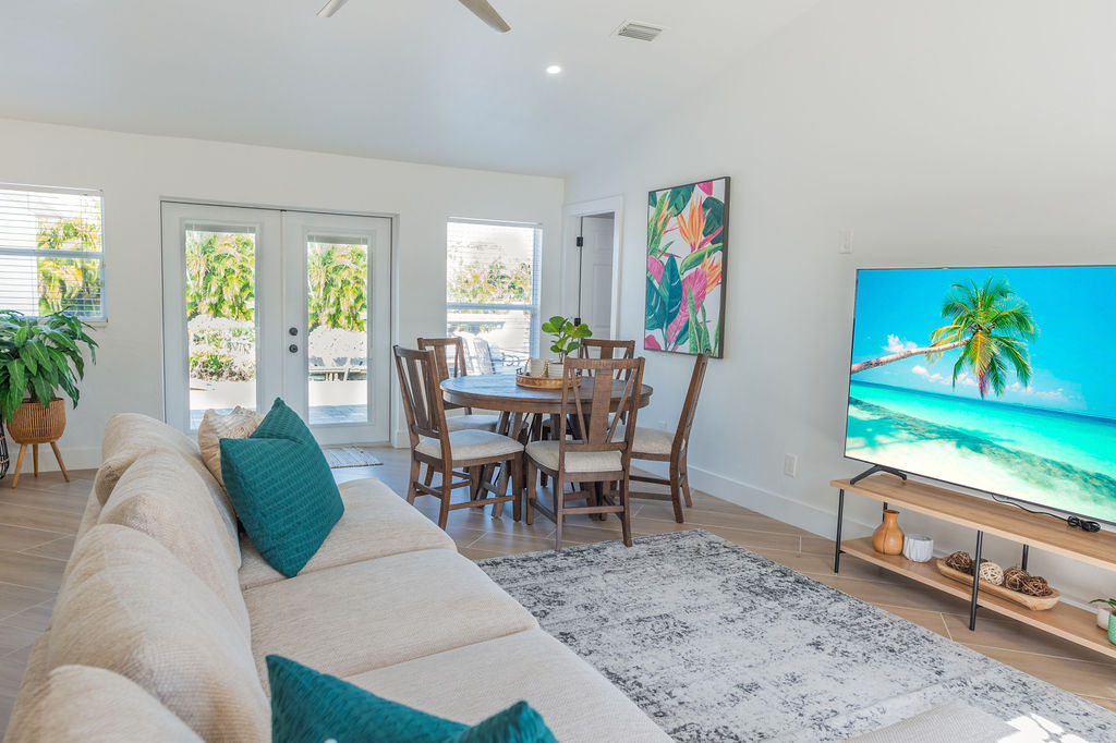 Naples Home 1028872