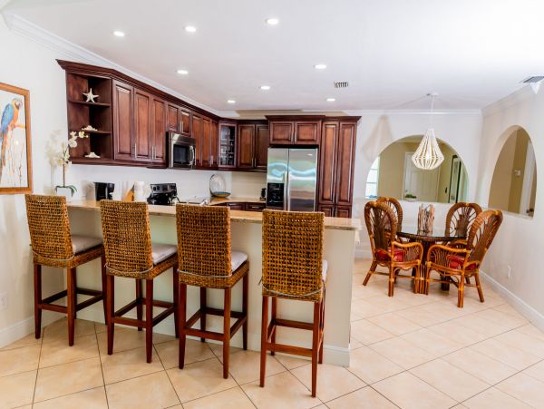 Charming 3 Bedroom Vacation Pool Home in Naples