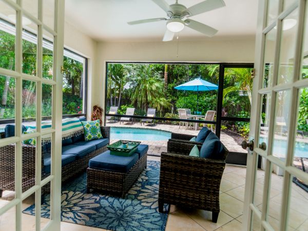 Charming 3 Bedroom Vacation Pool Home in Naples