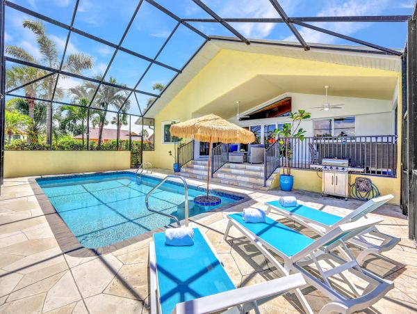Canal-Front 3 Bedroom Vacation Pool Home in Naples