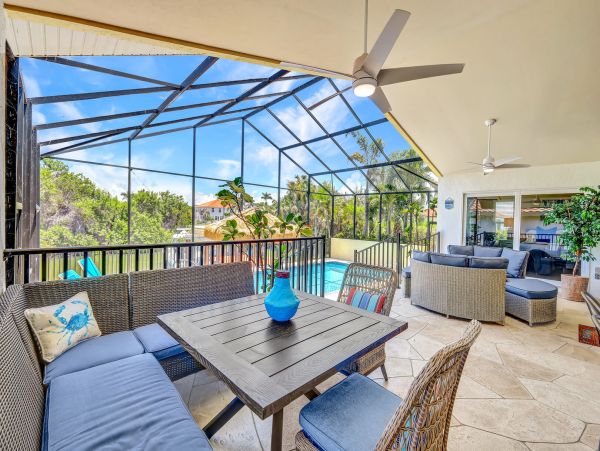 Canal-Front 3 Bedroom Vacation Pool Home in Naples