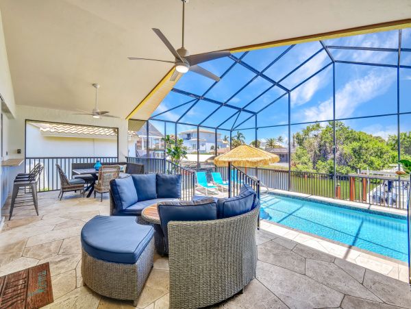 Canal-Front 3 Bedroom Vacation Pool Home in Naples