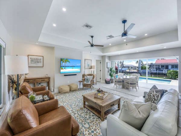 Stunning 3 Bedroom Vacation Pool Home