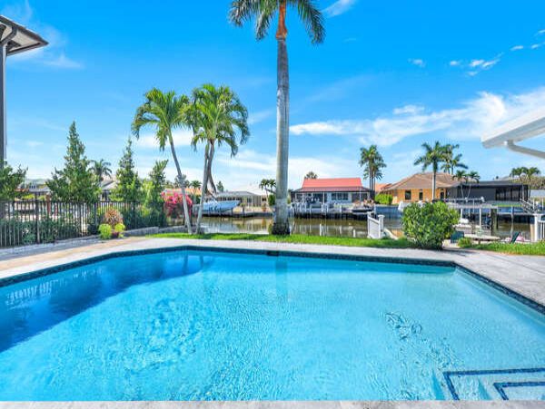 Stunning 3 Bedroom Vacation Pool Home