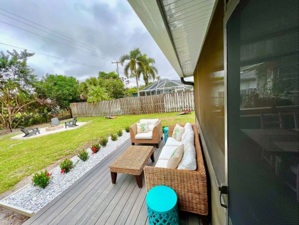 Naples Home 1028881