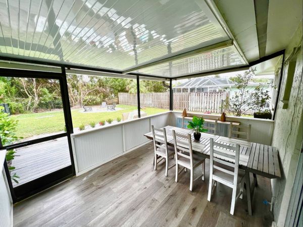 Naples Home 1028881