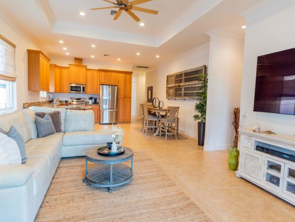 Naples Home 1028882