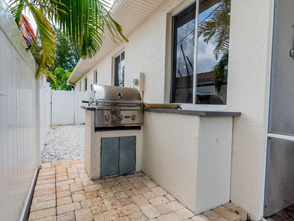 Naples Home 1028882