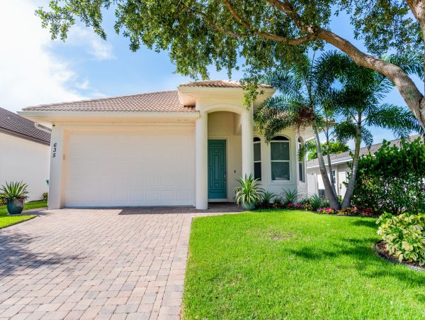 Naples Home 1028882