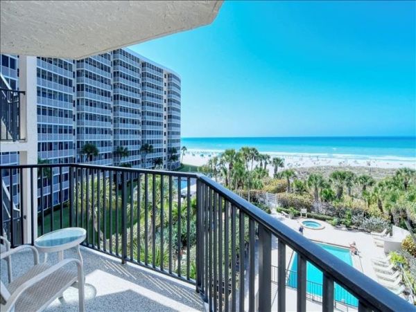 Siesta Key Vacation Condo Two Bedroom On Beach