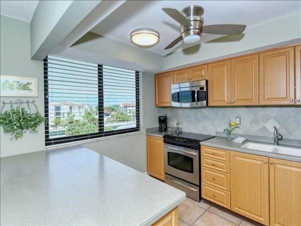 Siesta Key Vacation Condo Two Bedroom On Beach