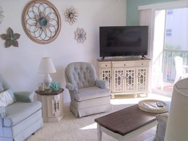 Siesta Key Walk to Beach Two Bedroom Rental Condo