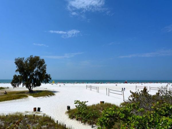 First Floor Two Bedroom Unit Steps from the Beach in Siesta Key