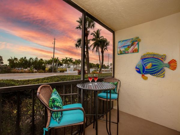 Only 200 Steps to the Beach What a Siesta Key Beauty!