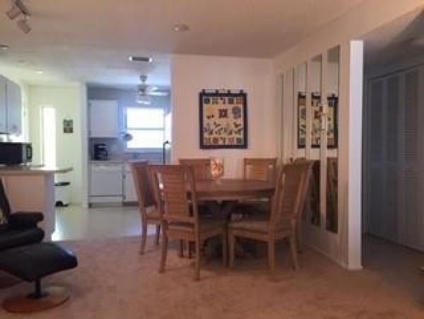 Walk to the Beach Two Bedroom Vacation Condo in Siesta Key