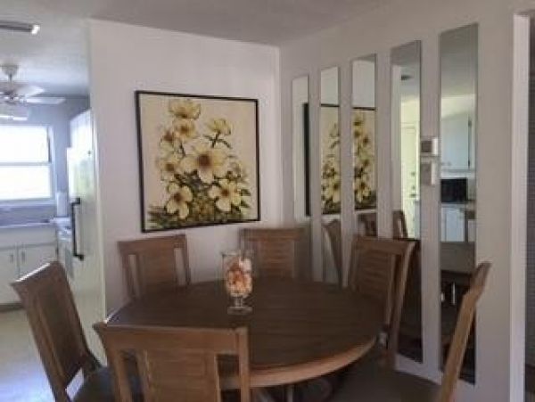 Walk to the Beach Two Bedroom Vacation Condo in Siesta Key