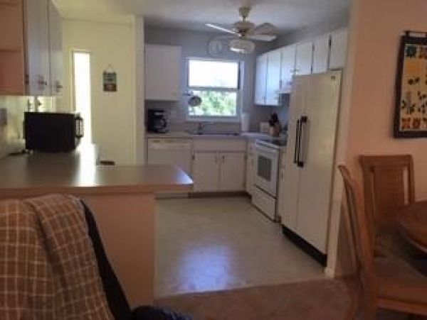 Walk to the Beach Two Bedroom Vacation Condo in Siesta Key