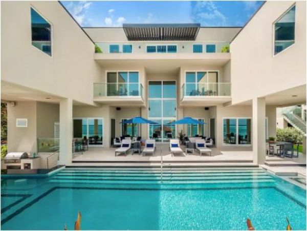 On Beach Cayman Island Vacation Estate 13 Bedroom