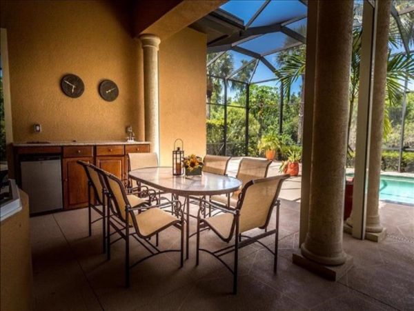Naples Home 1028919