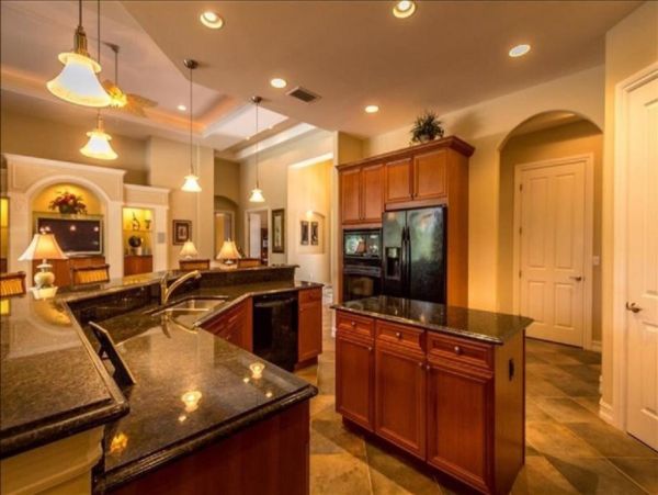 Naples Home 1028919