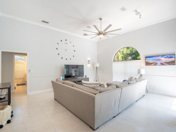 Luxury Three Bedroom Vacation Rental Home in Naples