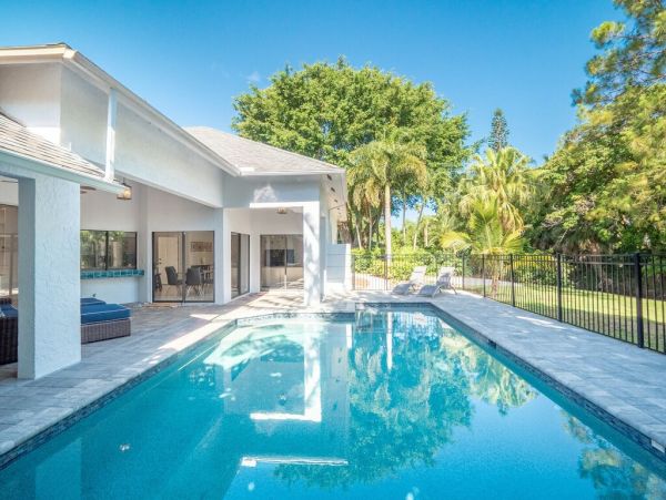 Luxury Three Bedroom Vacation Rental Home in Naples