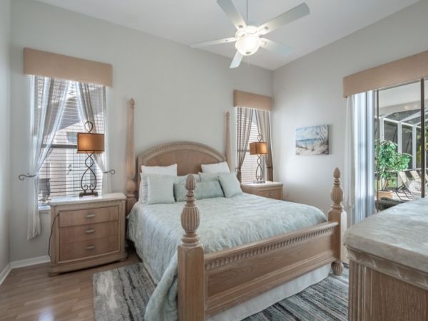 Naples Home 1028924