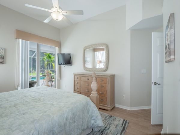 Naples Home 1028924