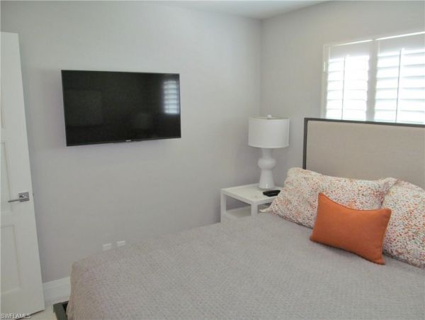 Beautiful Naples Vacation Condo Three Bedroom