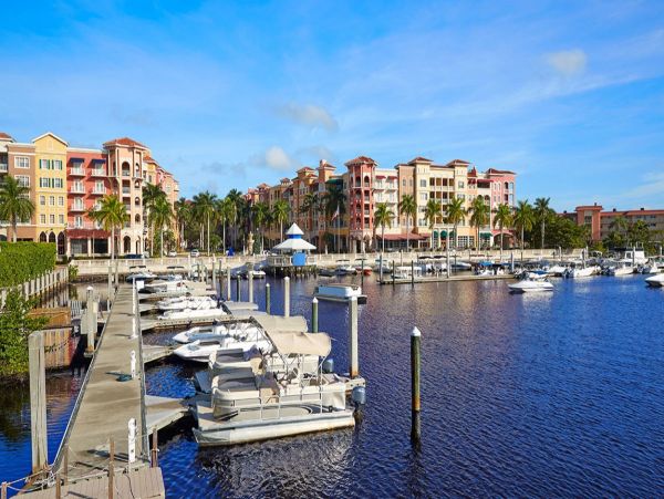 Beautiful Naples Vacation Condo Three Bedroom