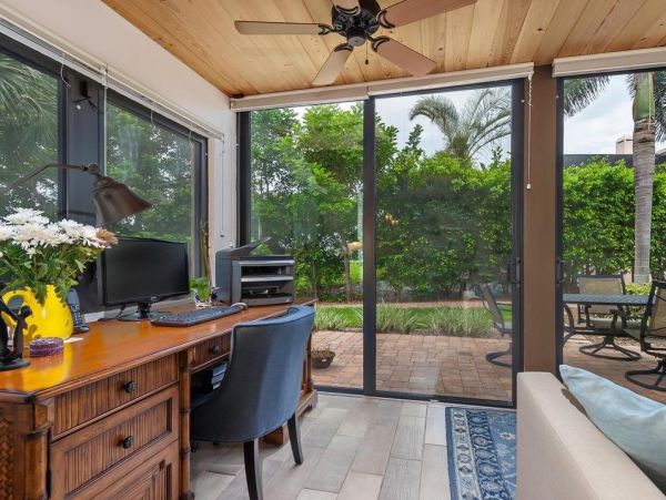 Longboat Key Two Bedroom Bayfront Vacation Condo Sleeps 4