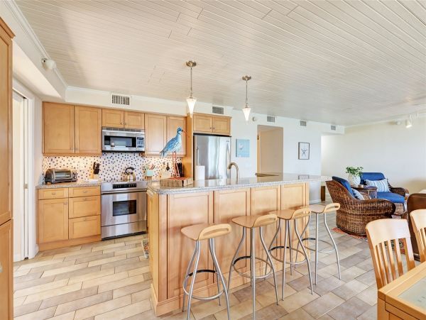 Longboat Key Two Bedroom Bayfront Vacation Condo Sleeps 4