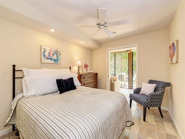 Longboat Key Two Bedroom Bayfront Vacation Condo Sleeps 4