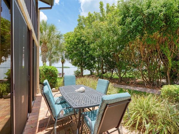 Longboat Key Two Bedroom Bayfront Vacation Condo Sleeps 4