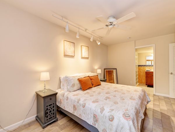 Longboat Key Two Bedroom Bayfront Vacation Condo Sleeps 4