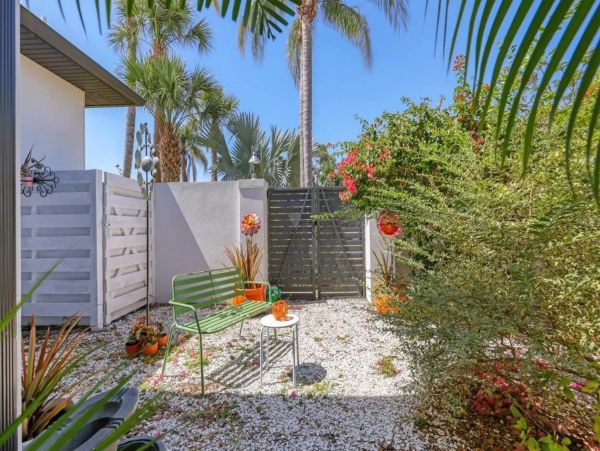 Sarasota Vacation Rental - Luxury Modern Home with Gardens & Spa