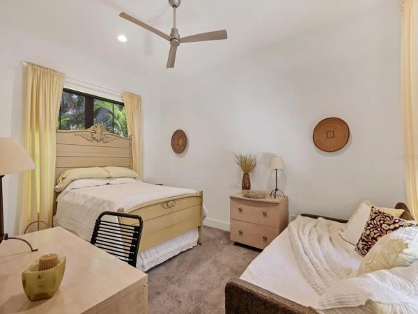 Sarasota Vacation Rental - Luxury Modern Home with Gardens & Spa