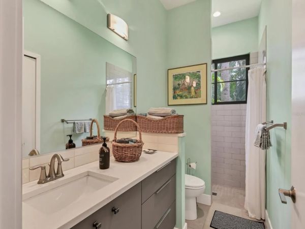 Sarasota Vacation Rental - Luxury Modern Home with Gardens & Spa