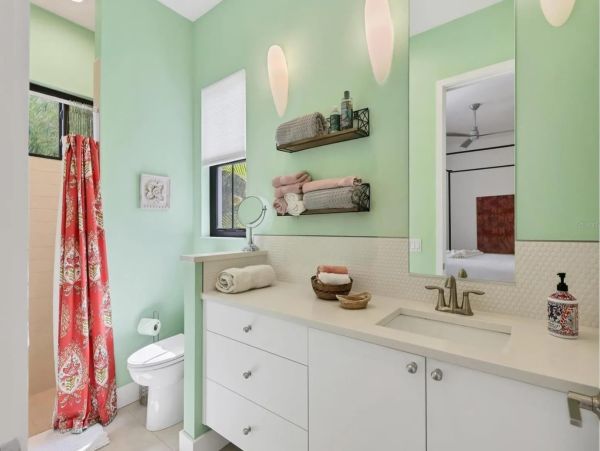 Sarasota Vacation Rental - Luxury Modern Home with Gardens & Spa
