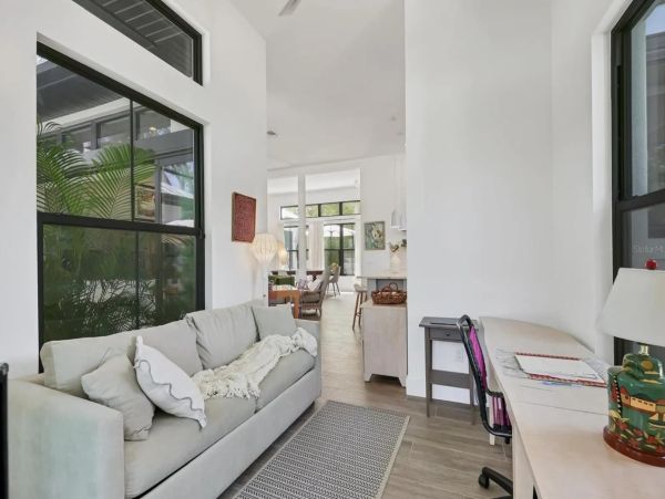 Sarasota Vacation Rental - Luxury Modern Home with Gardens & Spa