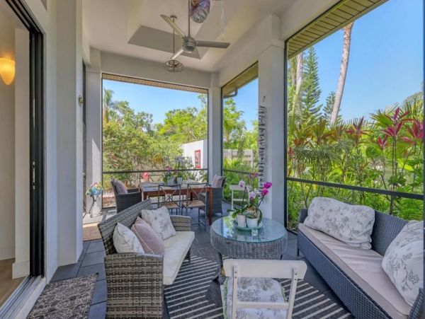 Sarasota Vacation Rental - Luxury Modern Home with Gardens & Spa