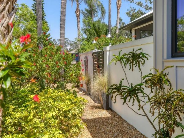 Sarasota Vacation Rental - Luxury Modern Home with Gardens & Spa