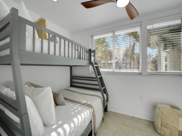 Siesta Key Vacation Rental - 6-Bedroom Luxury Beach House with Pool