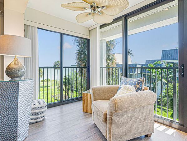 Two Bedroom Canal Front Vacation Condo in Sanibel