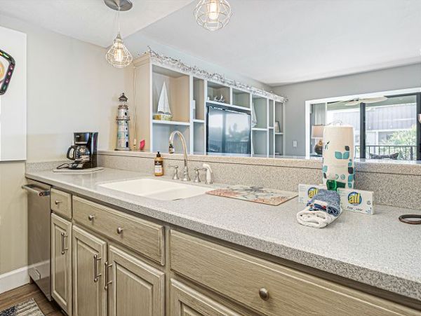 Two Bedroom Canal Front Vacation Condo in Sanibel