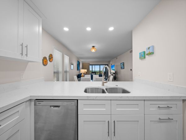 Gulf-Front Getaway with stunning Views and Comfort