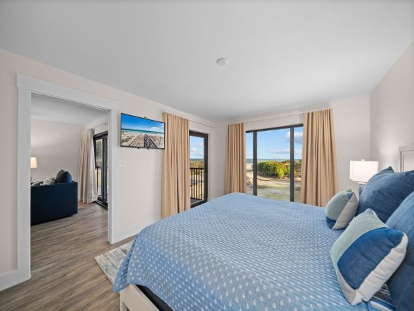 Gulf-Front Getaway with stunning Views and Comfort