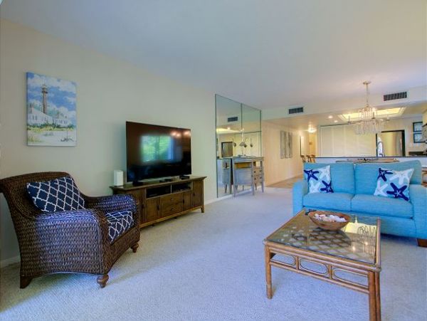 Luxury Beachfront Condo with Stunning Gulf Views - Perfect Vacation Getaway